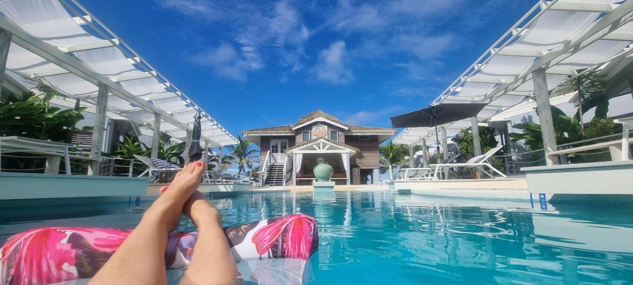 Ocean Escape Resort & Spa 라로통가 외부 사진